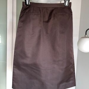 EQ-IQ 100% silk pencil skirt (4/XS) EUC, with pockets, in chocolate.